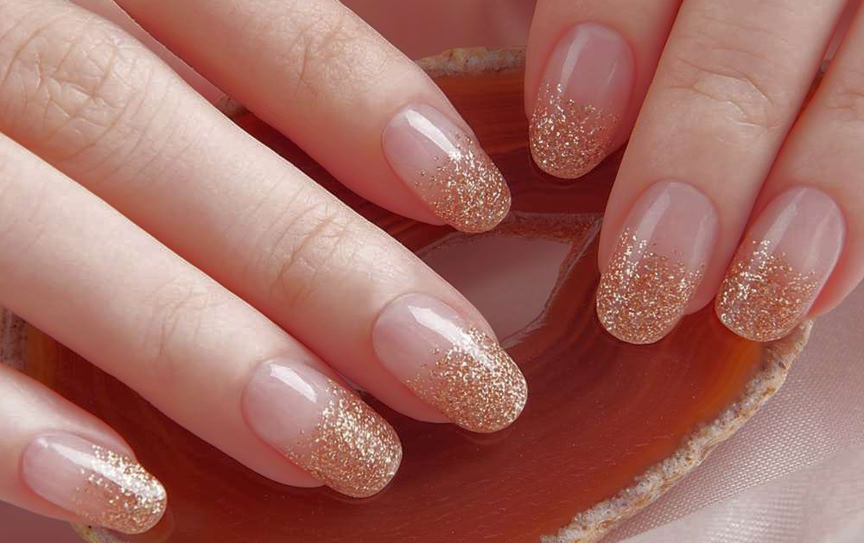 How to Create a Glitter Gradient Nail Art Design