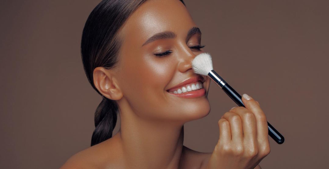 Expert Advice to Keep Your Makeup Fresh Throughout the Day